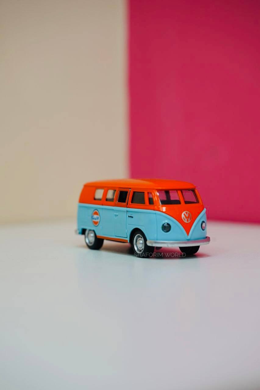 Gulf Vintage Racer Bus